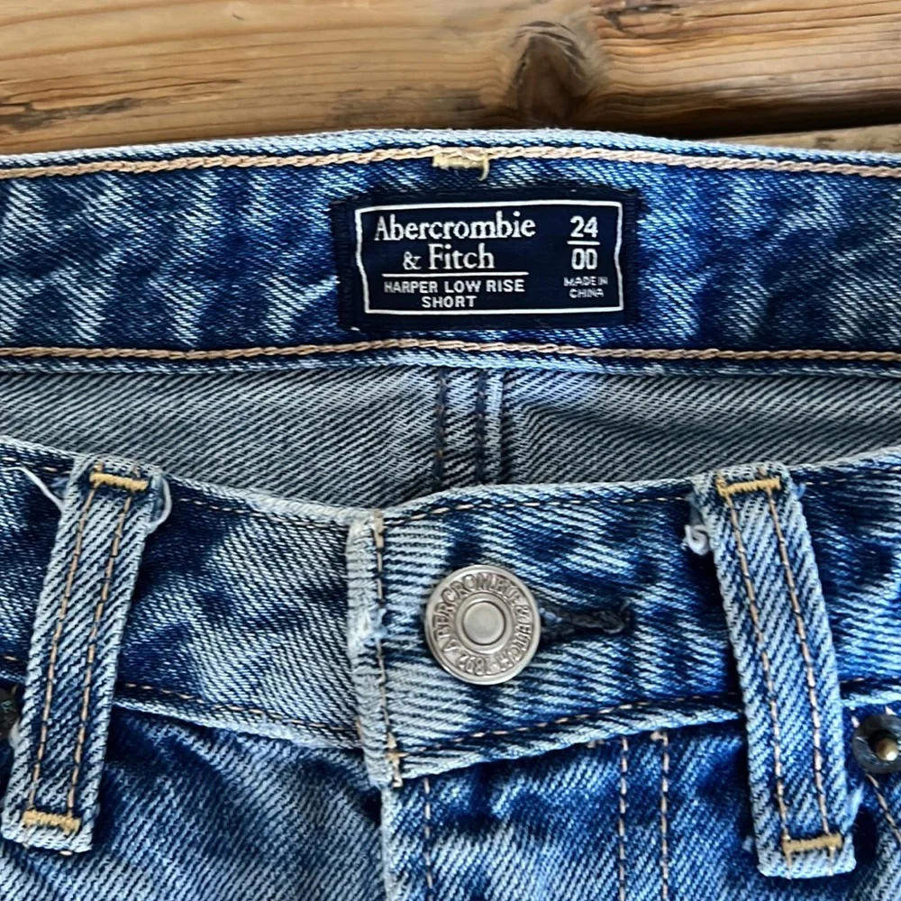 Abercrombie size 24 shorts - Picture 2 of 4